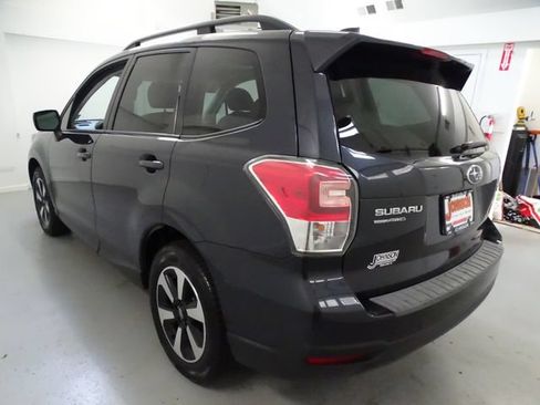 Used 2018 Subaru Forester 2.5i Premium w/ All-Weather Package AWD/4WD image 18