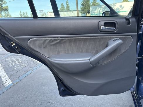 Used 2005 Honda Civic LX image 31