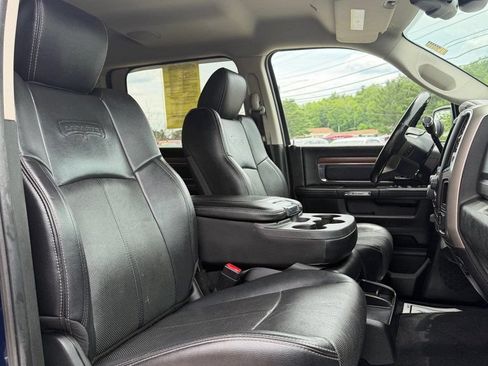 Used 2018 RAM 2500 Laramie w/ Convenience Group AWD/4WD image 13