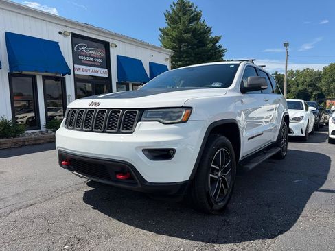 Used 2017 Jeep Grand Cherokee Trailhawk w/ Trailhawk Luxury Group AWD/4WD image 1