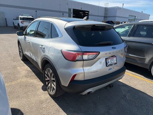 Used 2020 Ford Escape Titanium AWD/4WD image 4