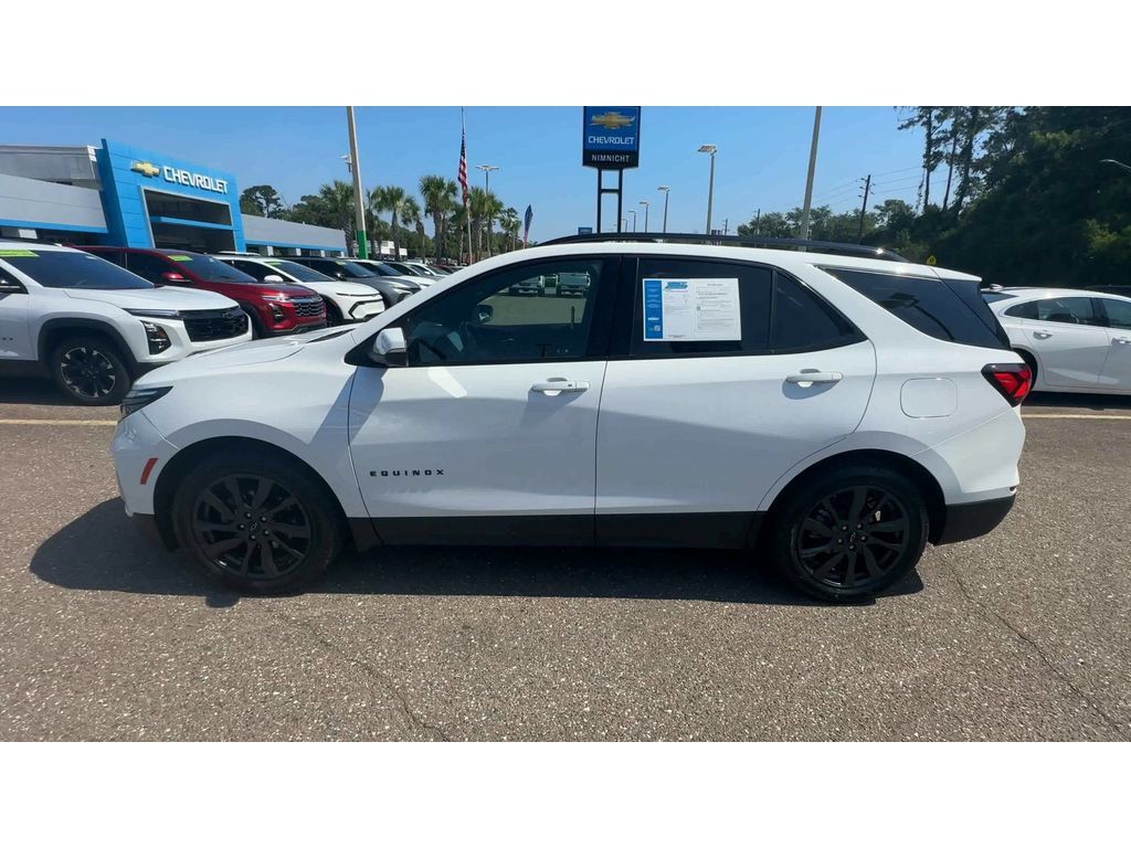 Used 2023 Chevrolet Equinox RS w/ RS Leather Package FWD image 5