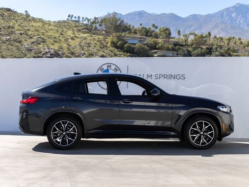 Certified 2025 BMW X4 xDrive30i image 6