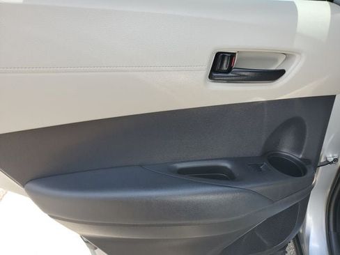 Used 2022 Toyota Corolla Cross L FWD image 13
