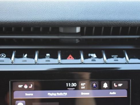 Used 2022 Jeep Grand Cherokee L Laredo AWD/4WD image 27