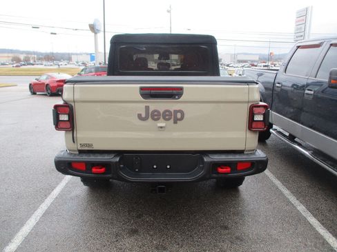 Used 2022 Jeep Gladiator Rubicon w/ LED Lighting Group image 18