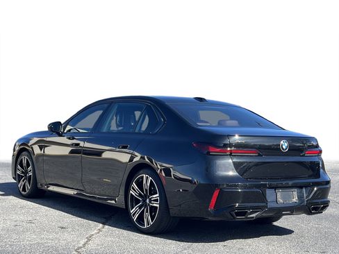 Used 2023 BMW 760i xDrive 760i xDrive w/ Executive Package image 24