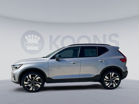 New 2026 Volvo XC40 B5 Ultra w/ Protection Package Premier AWD/4WD image 2