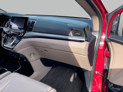 Used 2024 Honda Odyssey Touring image 19