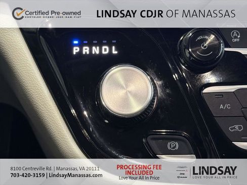 Used 2024 Chrysler Pacifica Touring-L FWD image 27