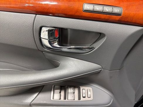 Used 2010 Lexus LX 570 4WD image 11