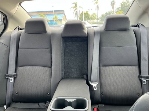 Used 2025 Nissan Altima 2.5 SV image 39