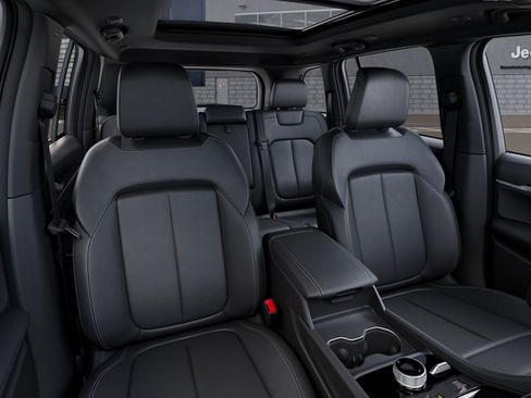 New 2026 Jeep Grand Cherokee Limited w/ Limited Altitude Package AWD/4WD image 23