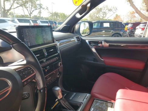 Used 2023 Lexus GX 460 Premium w/ Premium Package image 22