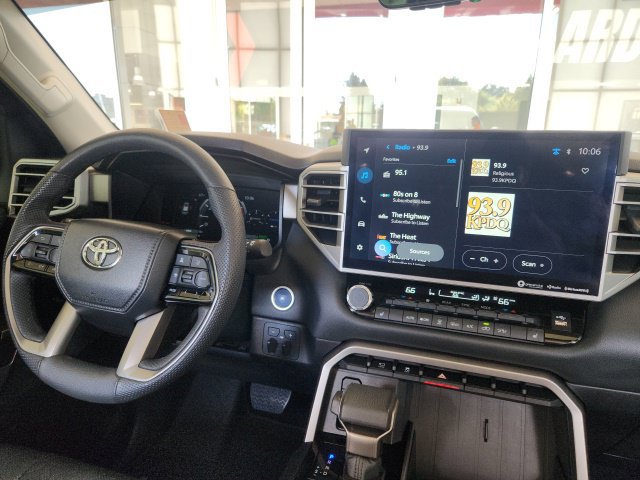 Used 2024 Toyota Sequoia SR5 w/ SR5 Premium Package AWD/4WD image 20