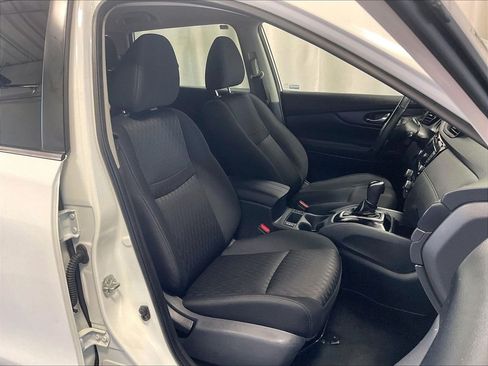 Used 2019 Nissan Rogue SV AWD/4WD image 11