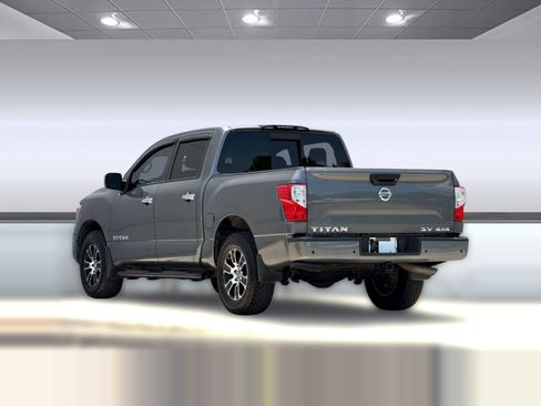 Used 2021 Nissan Titan SV w/ SV Convenience Package AWD/4WD image 3