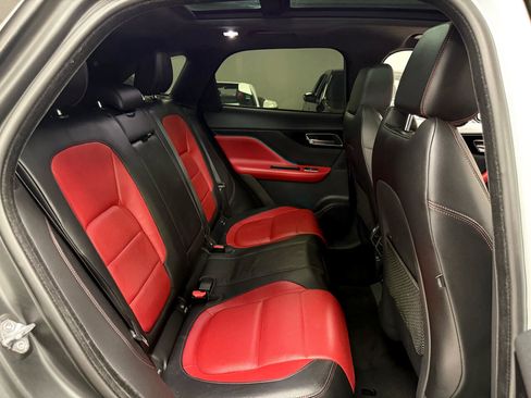 Used 2019 Jaguar F-PACE R-Sport image 25