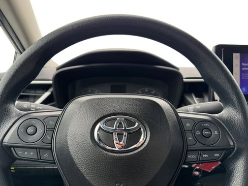 Certified 2025 Toyota Corolla LE image 15