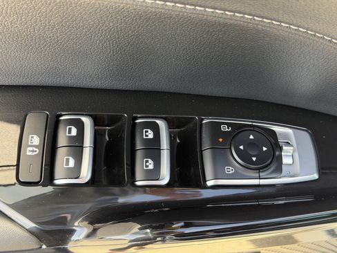 Used 2025 Kia K5 GT-Line w/ GT-Line Premium Package image 17