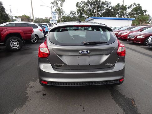 Used 2014 Ford Focus SE image 9