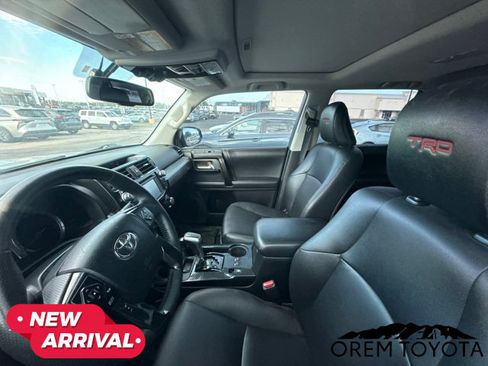 Used 2018 Toyota 4Runner TRD Off-Road Premium w/ TRD Performance Package AWD/4WD image 5