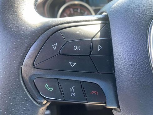 Used 2017 Dodge Challenger SXT RWD image 18
