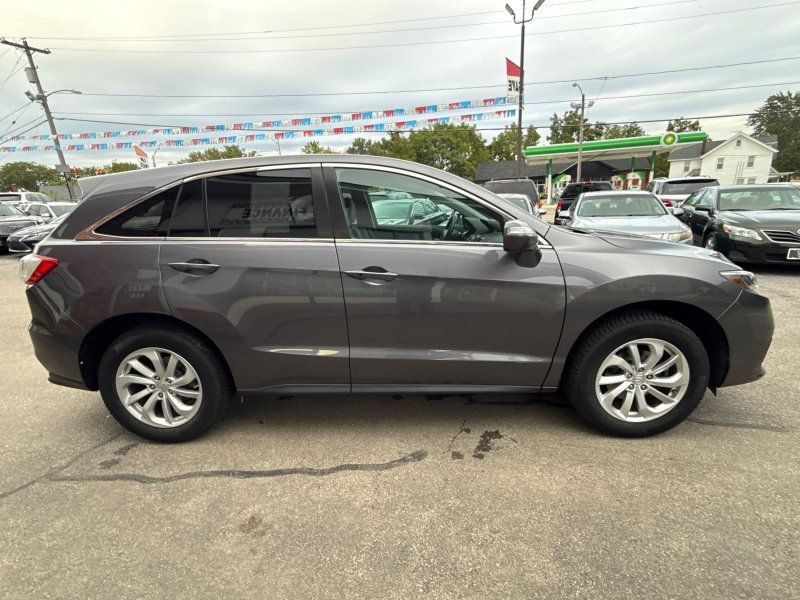 Used 2017 Acura RDX w/ Technology Package AWD/4WD image 4
