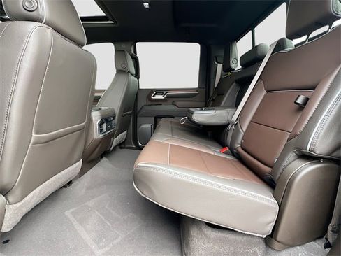 New 2026 GMC Sierra 2500 Denali w/ Denali Reserve Package image 17