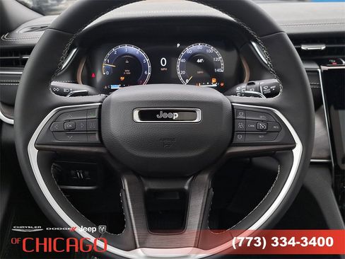 New 2025 Jeep Grand Cherokee Limited image 25