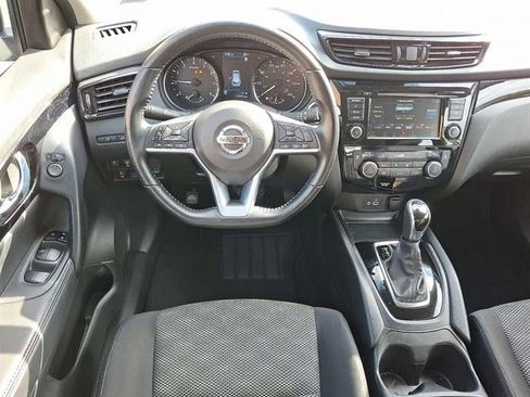 Used 2022 Nissan Rogue Sport SV image 11