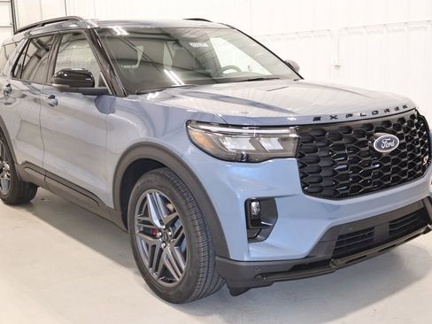 New 2026 Ford Explorer ST AWD/4WD image 3