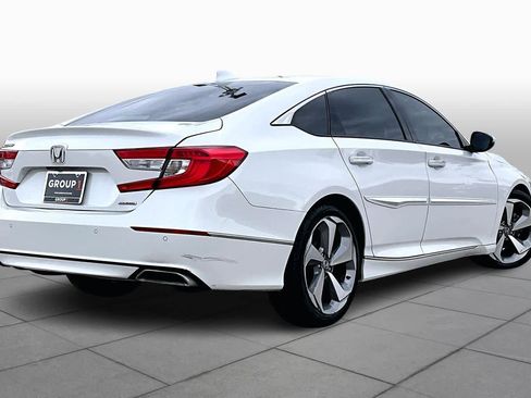 Used 2018 Honda Accord Touring image 13