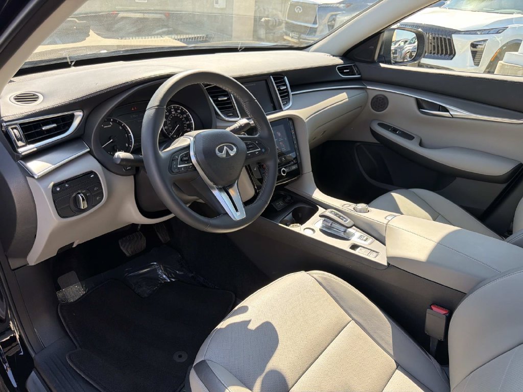 Certified 2023 INFINITI QX50 Luxe FWD image 14