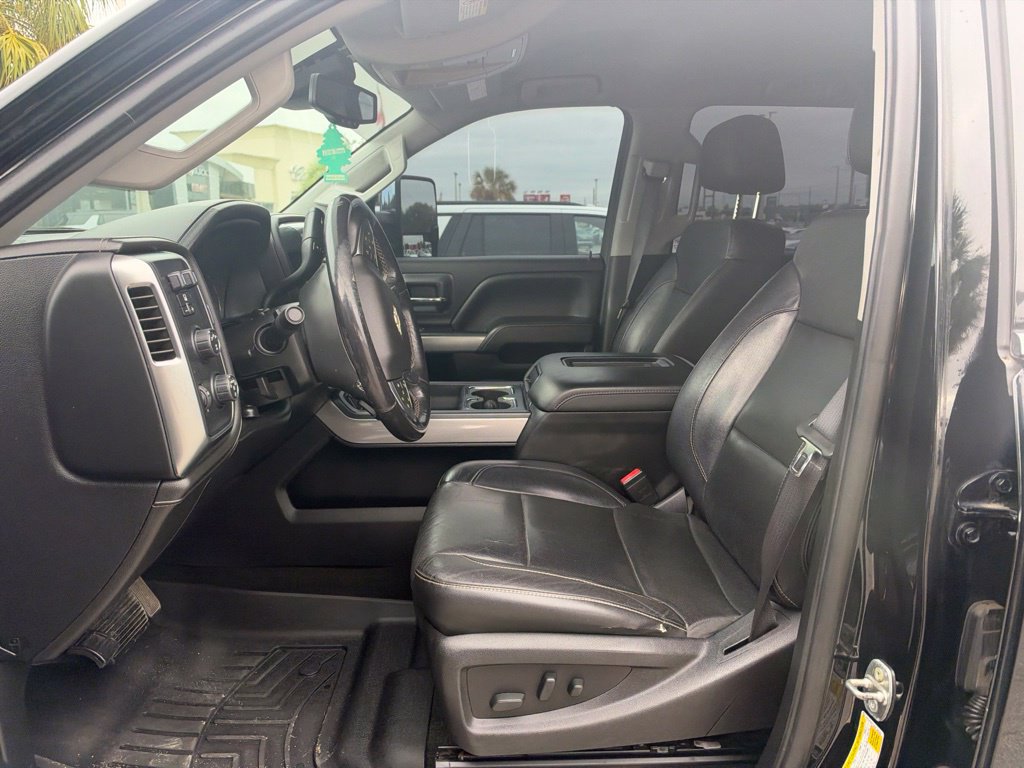 Used 2017 Chevrolet Silverado 2500 LTZ w/ Duramax Plus Package AWD/4WD image 11