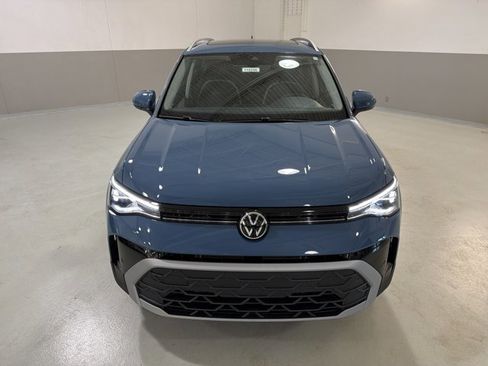 New 2026 Volkswagen Taos SE FWD image 3