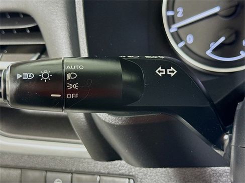 Certified 2021 Nissan Rogue SV w/ Premium Package image 15