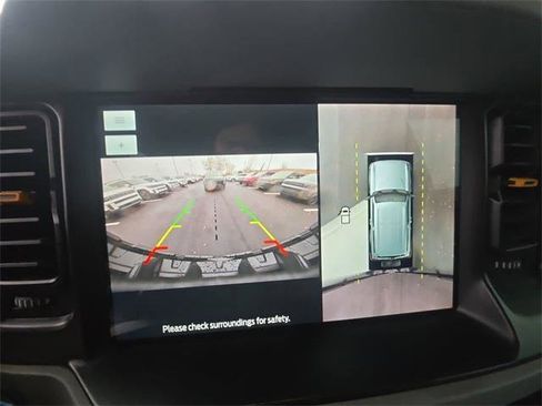 Used 2021 Ford Bronco Badlands image 17