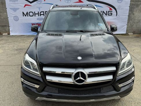 Used 2013 Mercedes-Benz GL 450 4MATIC image 2