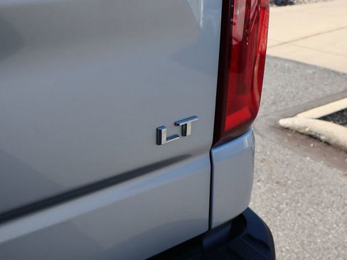 Used 2020 Chevrolet Silverado 1500 LT Trail Boss AWD/4WD image 18