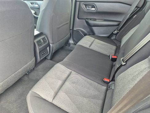 Used 2025 Nissan Rogue SV AWD/4WD image 13