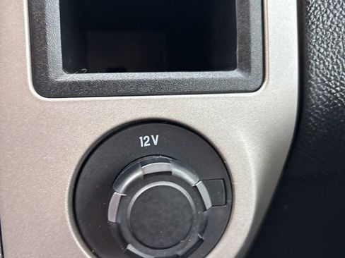 Used 2017 Ford Expedition XLT image 22