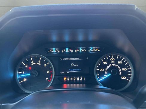 Used 2015 Ford F150 XLT w/ Equipment Group 302A Luxury AWD/4WD image 28