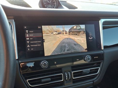 Used 2024 Porsche Macan Base image 18