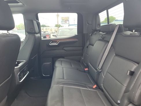 Used 2023 GMC Sierra 1500 Denali w/ Technology Package AWD/4WD image 17