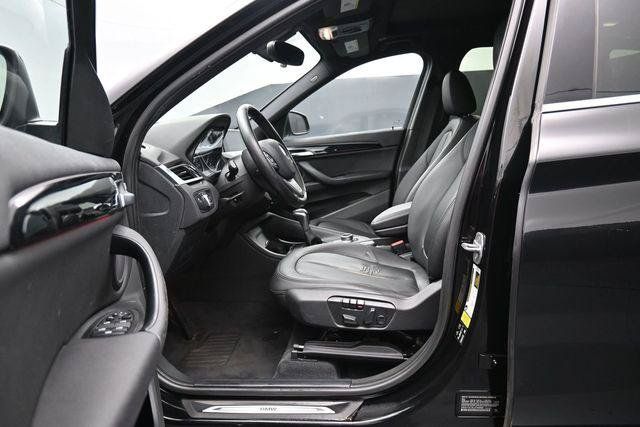 Used 2018 BMW X1 xDrive28i AWD/4WD image 9