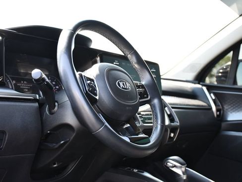 Used 2021 Kia Sorento S AWD/4WD image 14
