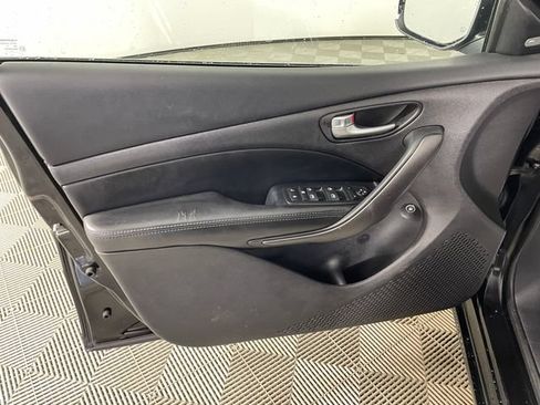 Used 2013 Dodge Dart Limited w/ Technology Group FWD image 15