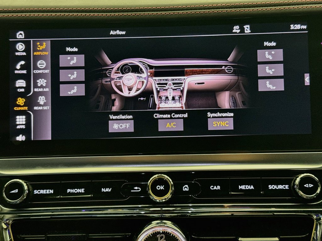 Used 2022 Bentley Flying Spur V8 AWD/4WD image 16