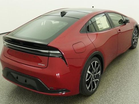 New 2026 Toyota Prius Plug-In Hybrid FWD image 8